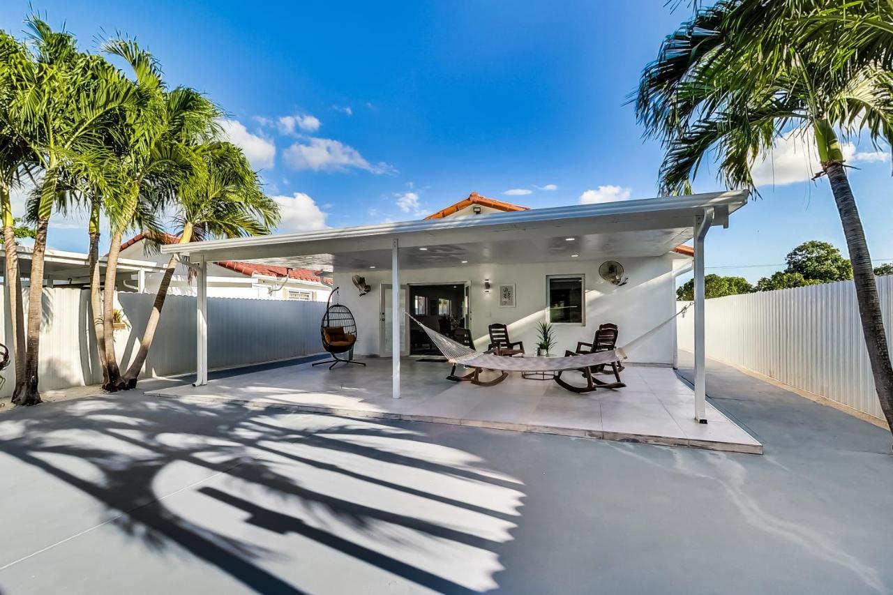 Villa Luxurious Tropical Private Oasis By Mia Airport Hialeah Exterior foto